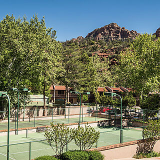 Arroyo Roble Resort — Tennis Courts