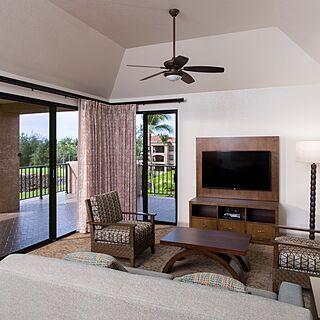 The Bay Club at Waikoloa Beach — Sample living room