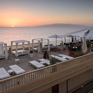 Pearly Grey Ocean Club