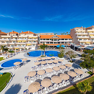 Apartamentos Tropical Park