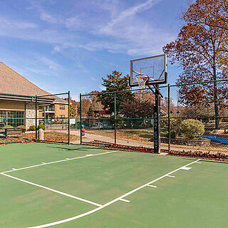 The Falls Village Resort &mdash; Basketball Court