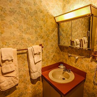 Smoketree Lodge — Bathroom
