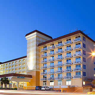 Casa del Mar Beach Resort — Exterior