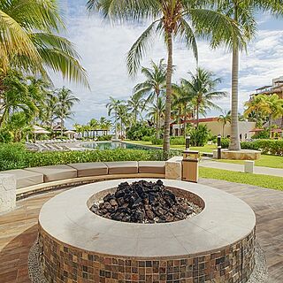 Villa del Palmar Cancun Luxury Beach Resort & Spa — Firepit