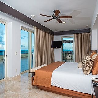 Villa del Palmar Cancun Luxury Beach Resort & Spa — Bedroom