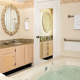 Marriott's Harbour Club at Harbour Town — Sample Bathroom