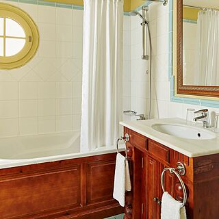 Marriott's Village d'Ile-de-France — Bathroom