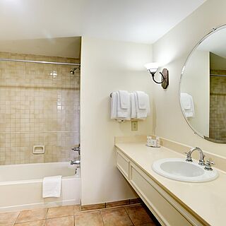 Turtle Cay Resort — Sample Bathroom