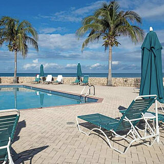 Plantation Village Beach Resort — Pool
