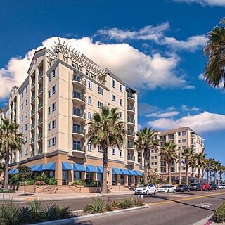 Club Wyndham Oceanside Pier Resort — Exterior