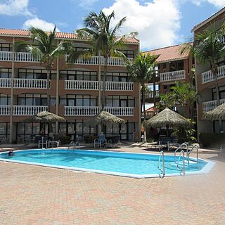 Casa del Mar Beach Resort — Pool