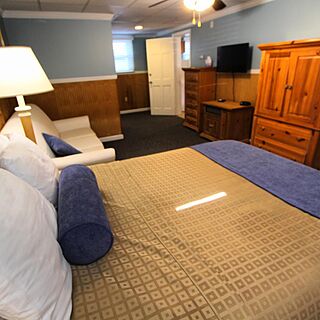 Island Manor Resort — Studio Unit