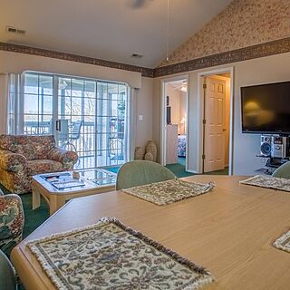 Thousand Hills Golf Resort — Dining Area