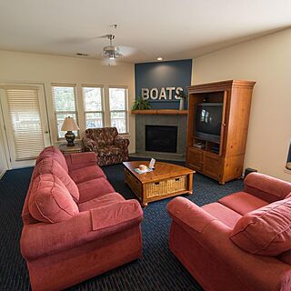 Branson Yacht Club &mdash; Living Area