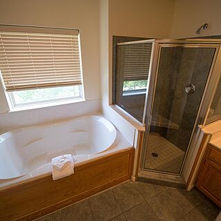 Branson Yacht Club &mdash; Bathroom