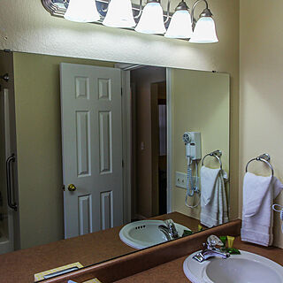 Grand Crowne Resort — Bathroom