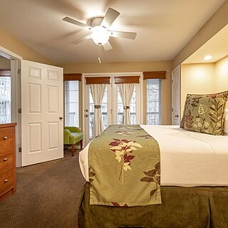 Carriage Place Resort &mdash; Bedroom