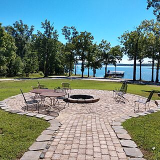 Table Rock Resort at Indian Point — Courtyard