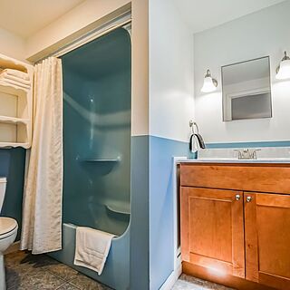 Neptune House &mdash; Bathroom