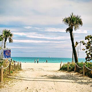 Westgate at South Beach — Views steps from the resort toward the beach