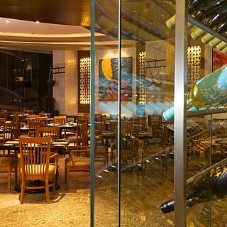 Beach Palace — Restaurant