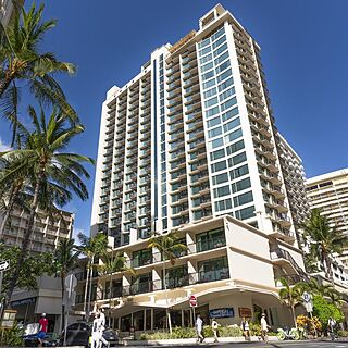 Imperial Hawaii Vacation Club — Exterior