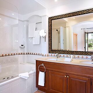 Marriott's Club Son Antem — Bathroom