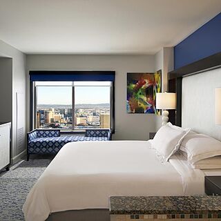 Hilton Grand Vacations on the Boulevard — Bedroom