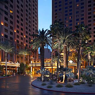 Hilton Grand Vacations on the Boulevard &mdash; Exterior