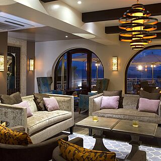 Oyster Bay Beach Resort — Lounge