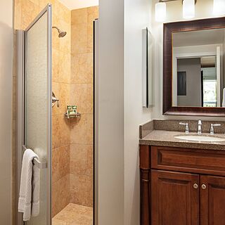 Marriott's StreamSide at Vail - Birch, Douglas, and Evergreen — Sample Bathroom - Douglas Building