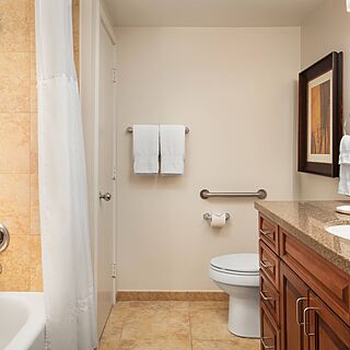 Marriott's StreamSide at Vail - Birch, Douglas, and Evergreen &mdash; Sample Bathroom - Douglas Building