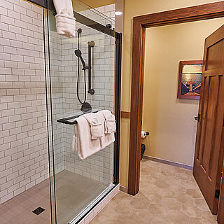The Cliffs at Long Creek — Bathroom