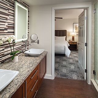 Marriott's Shadow Ridge II - The Enclaves &mdash; Sample Bathroom