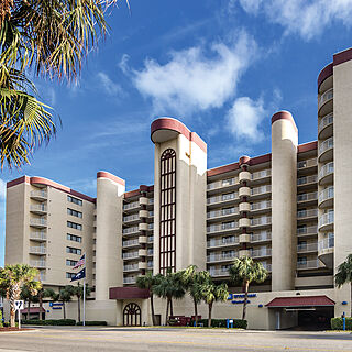Wyndham Westwinds — Entrance