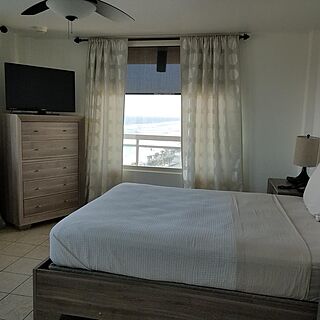 Georgian Inn Beach Club — Bedroom
