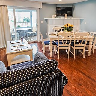 Edgewater Beach Resort — Sample Living Area
