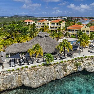 Buddy Dive Resort — Grounds