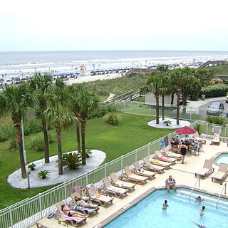 Maritime Beach Club — Pool