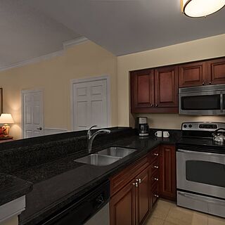 Marriott's Manor Club at Ford's Colony — One- and two-bedroom villas have a full kitchen