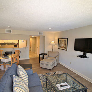 Harbourside III — Living Area