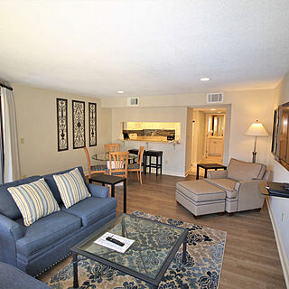 Harbourside III — Living Area