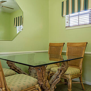 Gulfstream Manor — Sample Dining Area