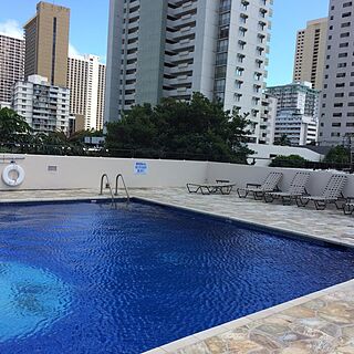 Waikiki Skytower — Pool