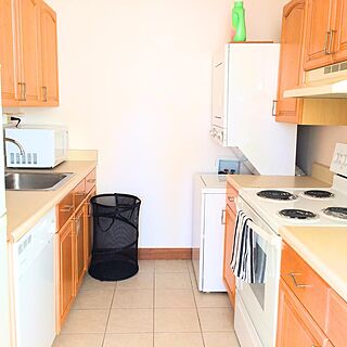 Waikiki Skytower — Kitchen