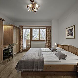 Lisi Family Hotel — Bedroom