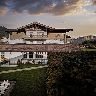 Lisi Family Hotel — Exterior