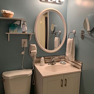Blue Whale — Sample Bathroom
