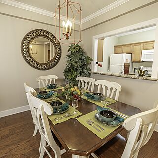 The Townes at King's Creek Plantation — Sample Dining Area