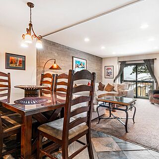 Shadow Ridge &mdash; Sample unit living area